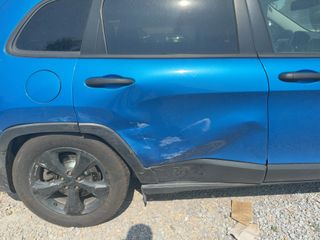 2017 Jeep Cherokee Altitude - Primary Damage Straight On Image